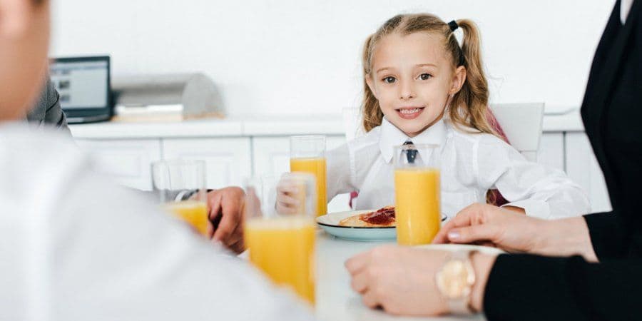 Триразове харчування та два перекуси. Як правильно годувати школяра - Health is Wealth