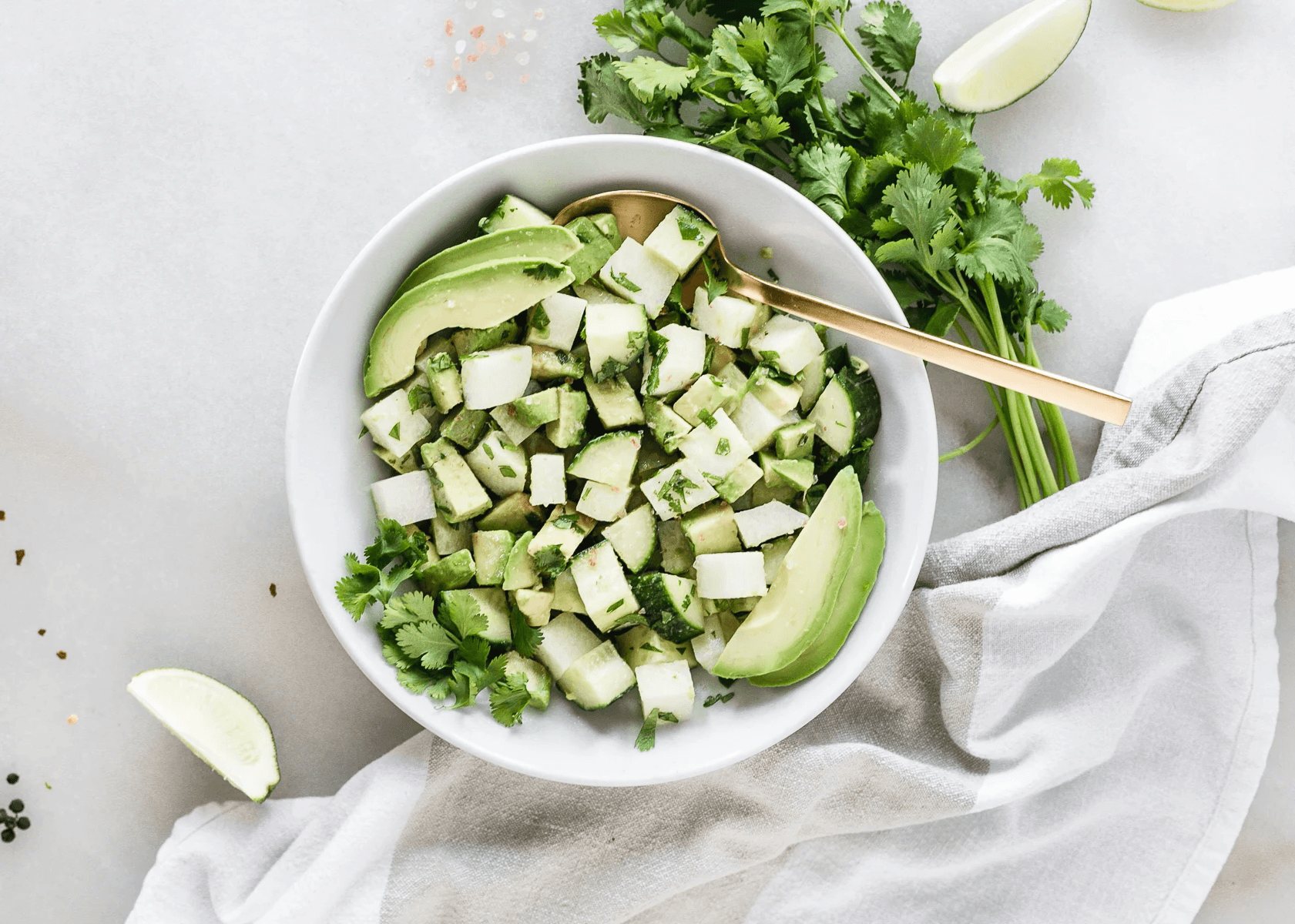 salat-iz-ogurtsa-avokado-i-chili